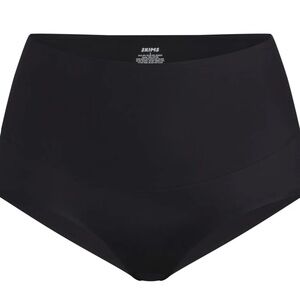 SKIMS Briefs HIGH-WAISTED BRIEF NWT M black